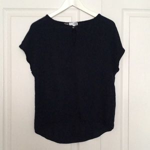 Vero Moda navy top, NWOT, crinkle fabric